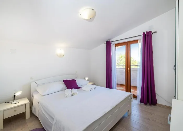 Vakantiehuis Tonka With Pool Donje Rastane